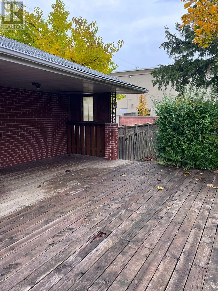 Main - 3407 Countryside Drive, Brampton, Ontario  L6P 0T6 - Photo 5 - W12669146