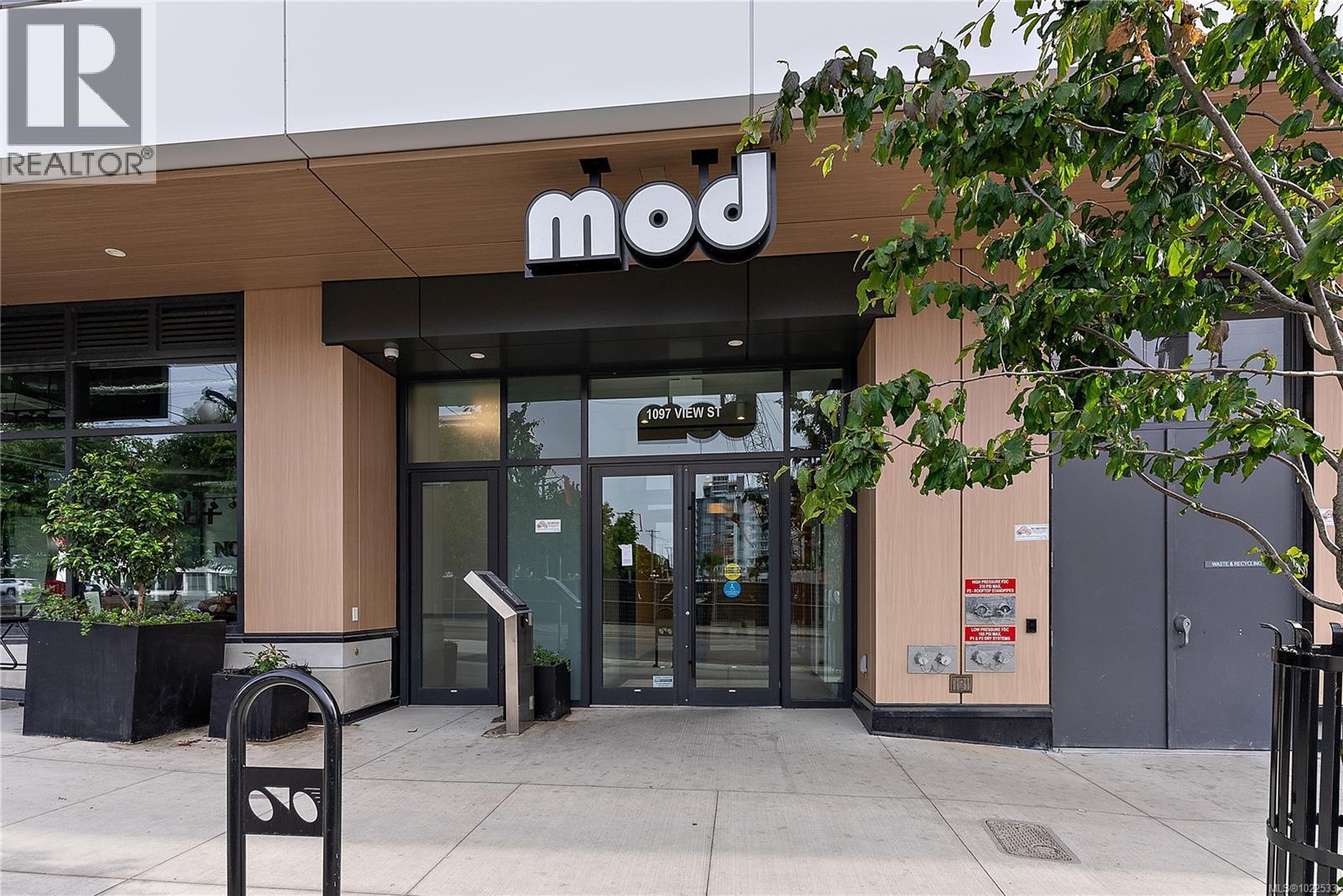 908 1097 View St, Victoria, British Columbia  V8V 3Z9 - Photo 3 - 1022533