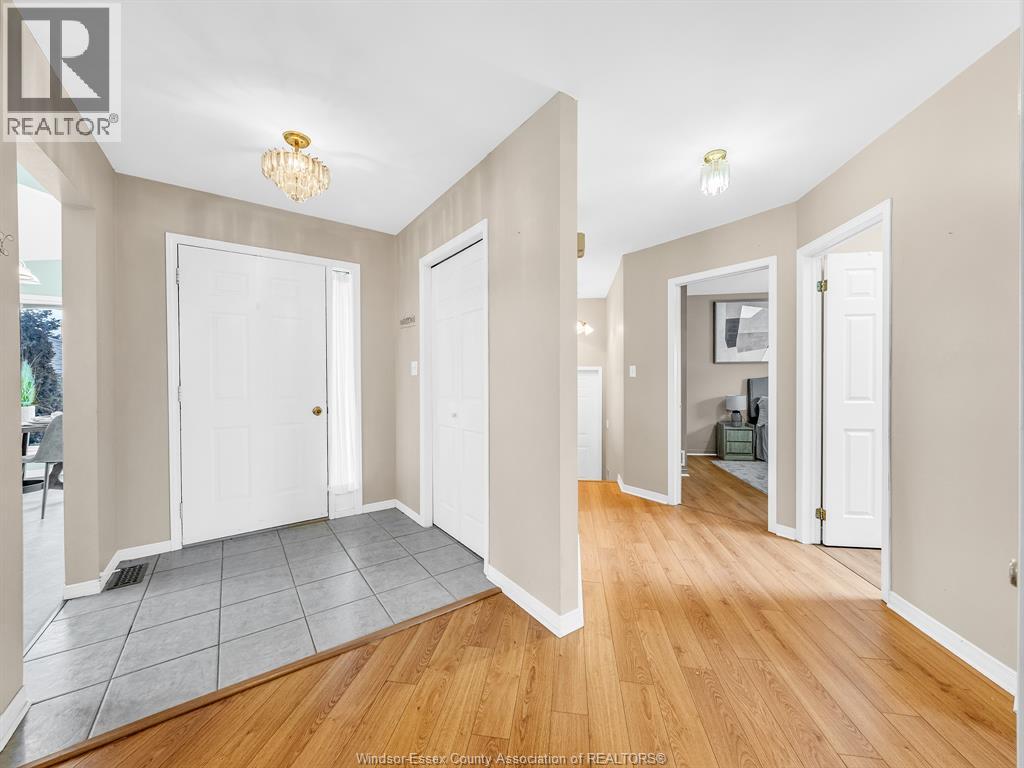 22 Golfway Drive, Essex, Ontario  N8M 3E3 - Photo 2 - 26000369