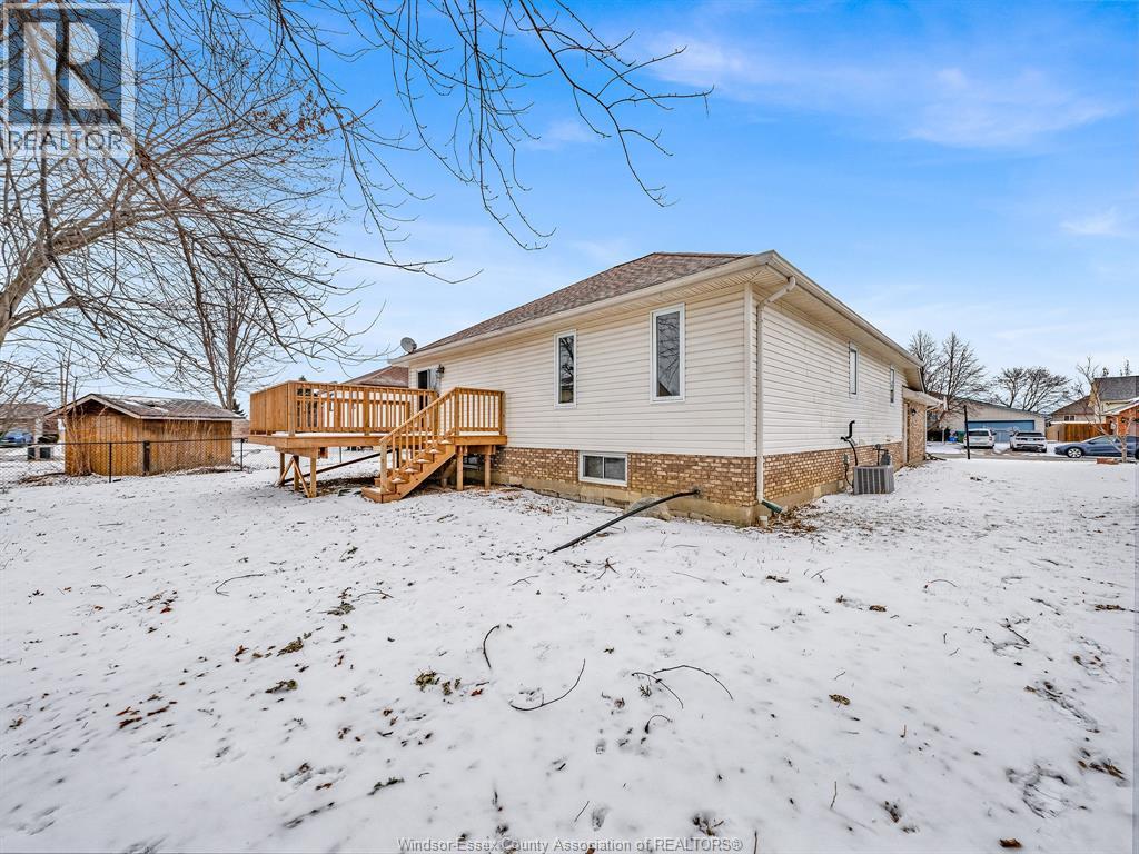 22 Golfway Drive, Essex, Ontario  N8M 3E3 - Photo 33 - 26000369