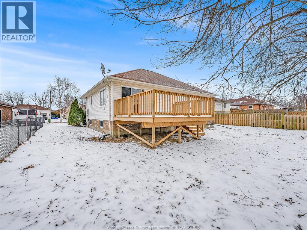 22 Golfway Drive, Essex, Ontario  N8M 3E3 - Photo 35 - 26000369