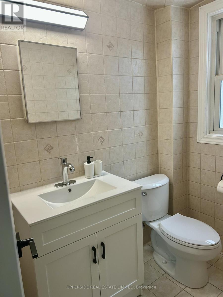 19 Palm Drive, Toronto, Ontario  M3H 2B5 - Photo 14 - C12527202