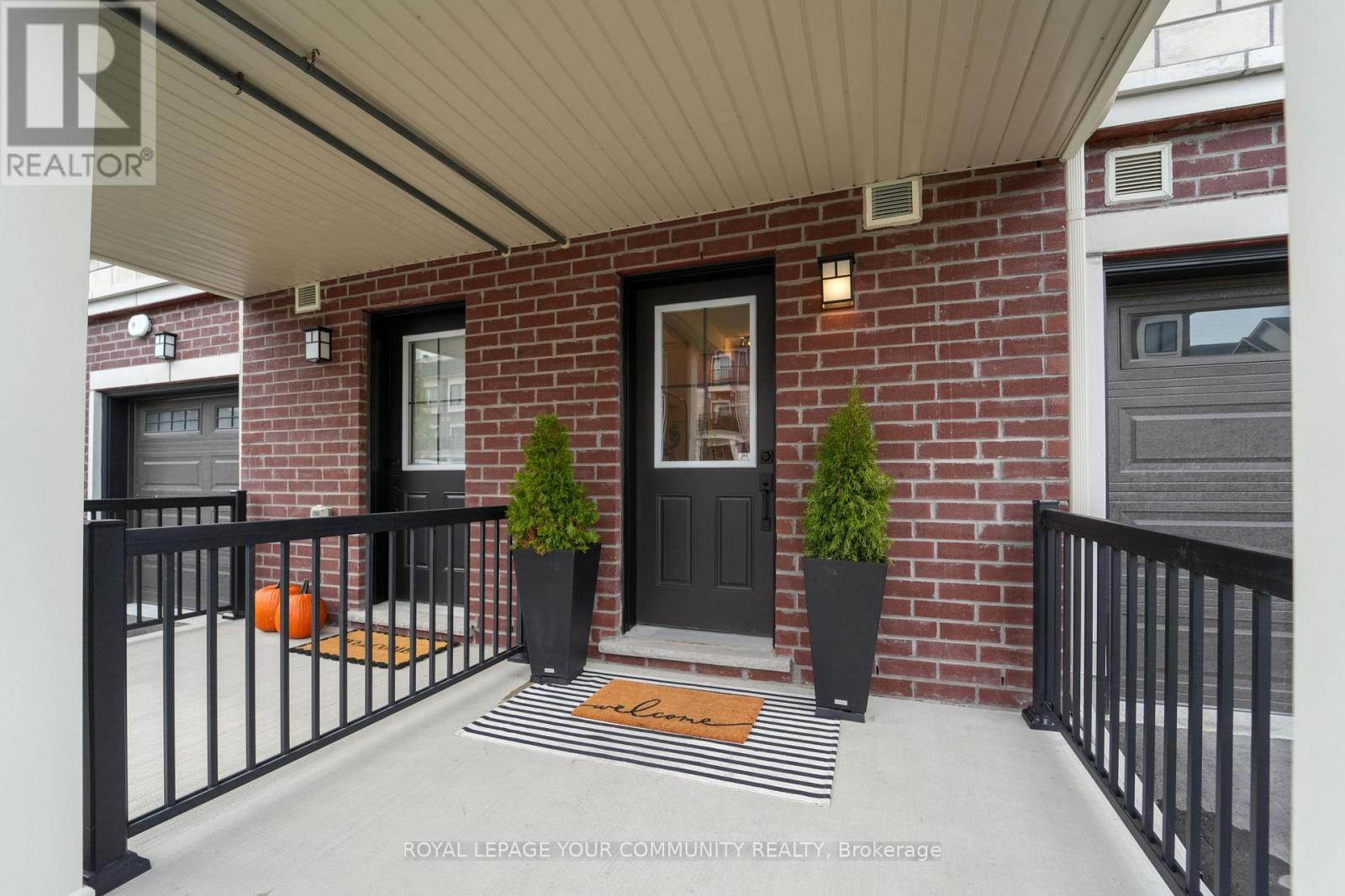 132 Covington Crescent, Whitchurch-Stouffville, Ontario  L4A 4W8 - Photo 3 - N12668906