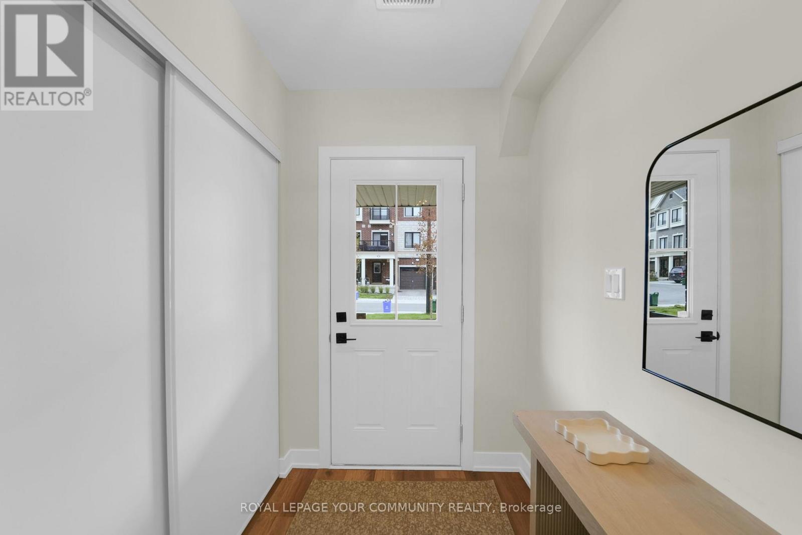 132 Covington Crescent, Whitchurch-Stouffville, Ontario  L4A 4W8 - Photo 4 - N12668906