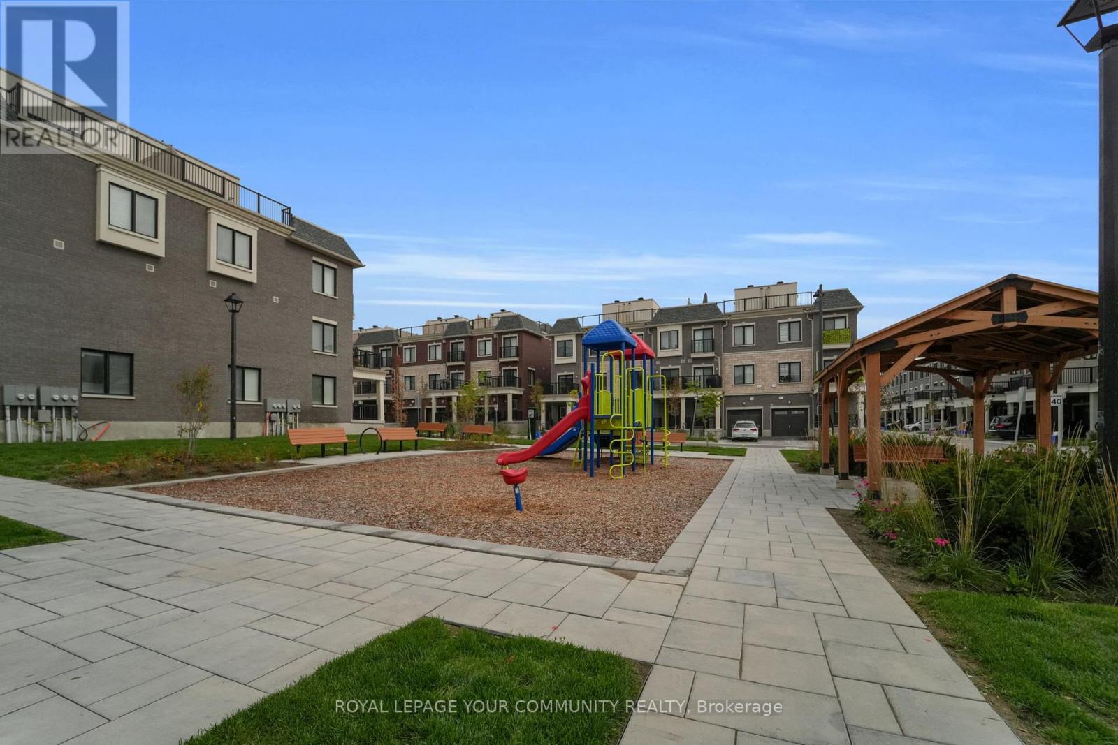 132 Covington Crescent, Whitchurch-Stouffville, Ontario  L4A 4W8 - Photo 46 - N12668906