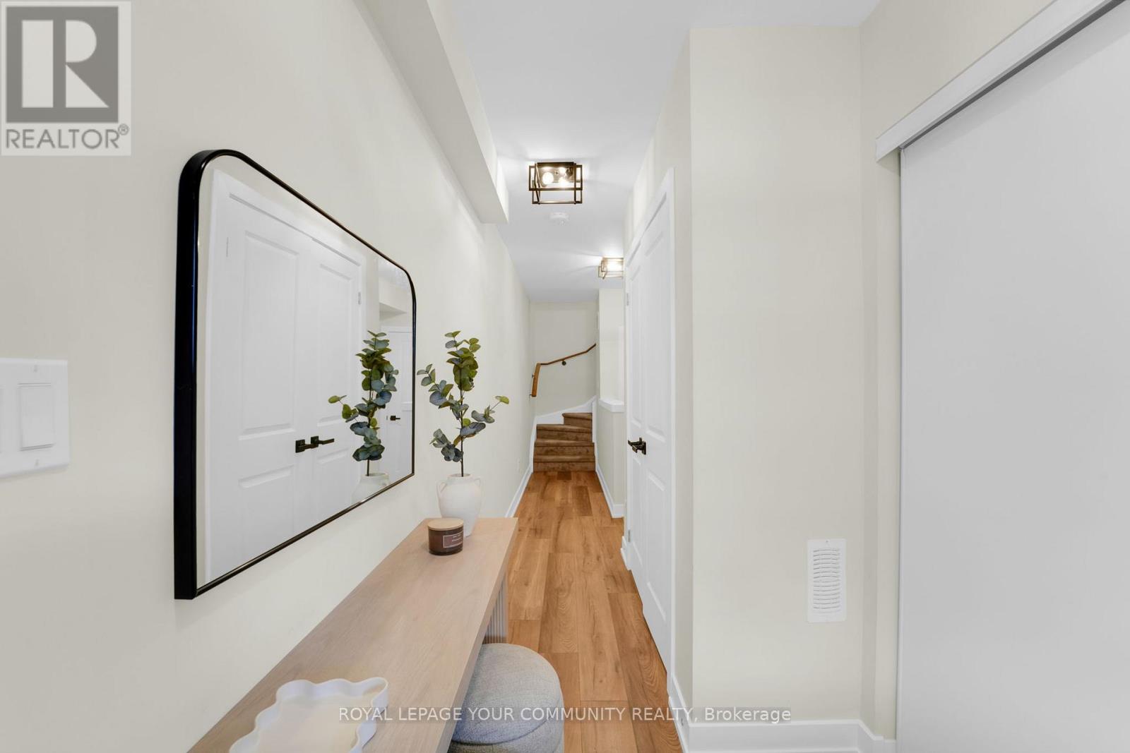 132 Covington Crescent, Whitchurch-Stouffville, Ontario  L4A 4W8 - Photo 5 - N12668906