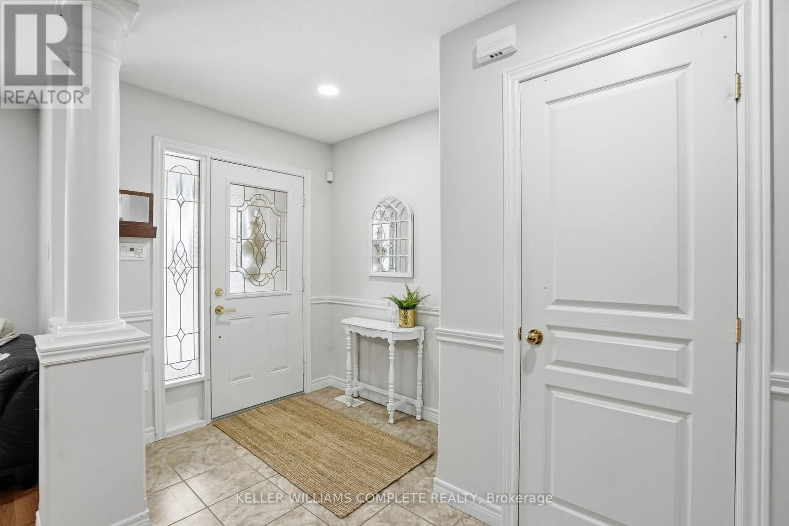 144 Sumner Crescent, Grimsby, Ontario  L3M 0B4 - Photo 3 - X12668940