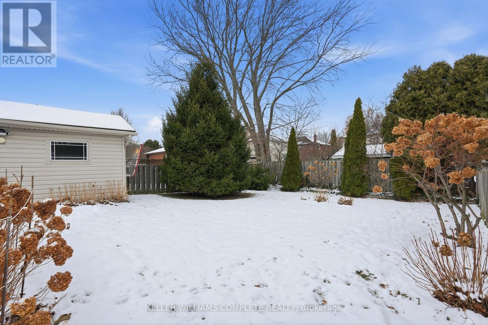 144 Sumner Crescent, Grimsby, Ontario  L3M 0B4 - Photo 31 - X12668940