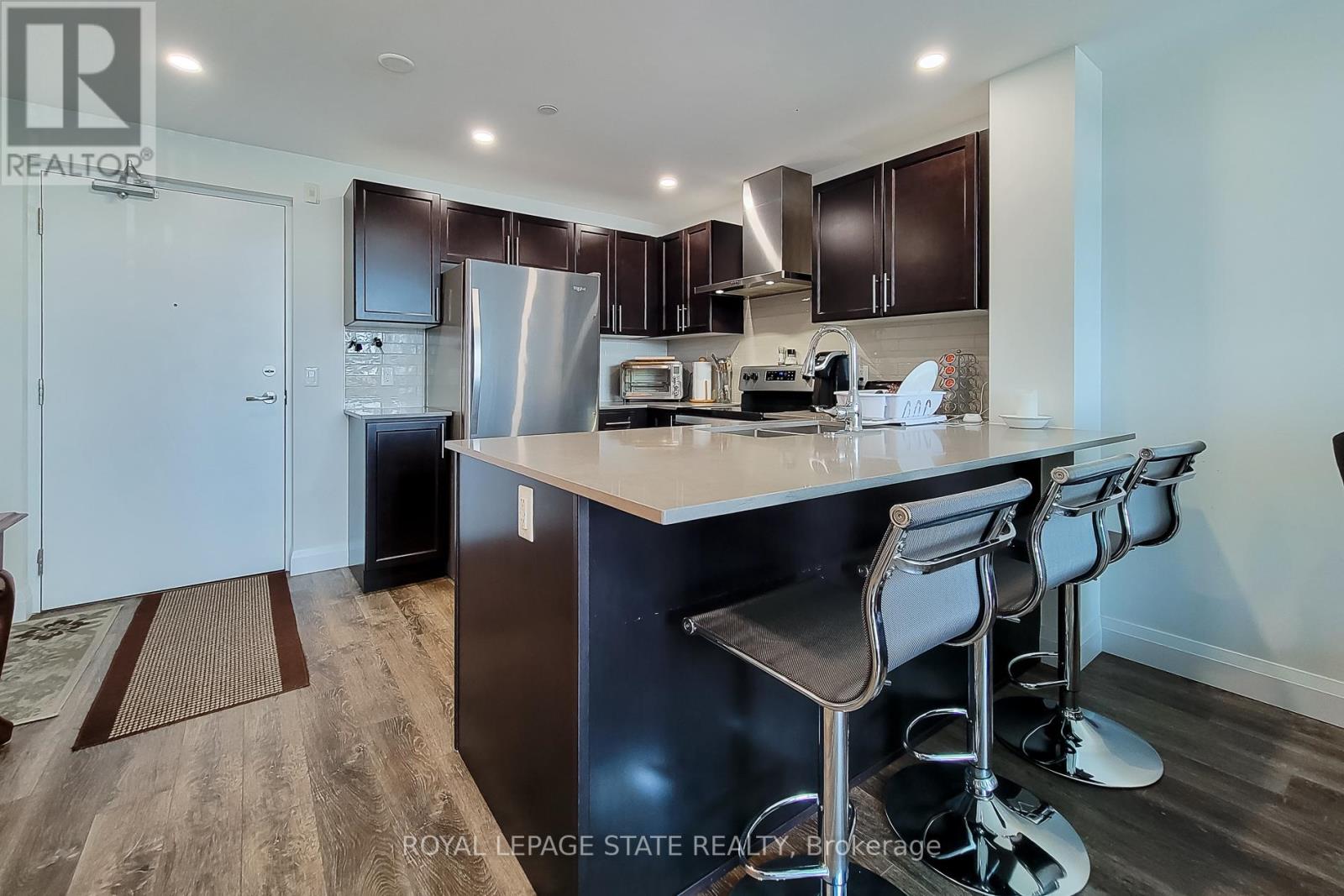 313 - 1 Redfern Avenue, Hamilton, Ontario  L9C 7S6 - Photo 10 - X12668990