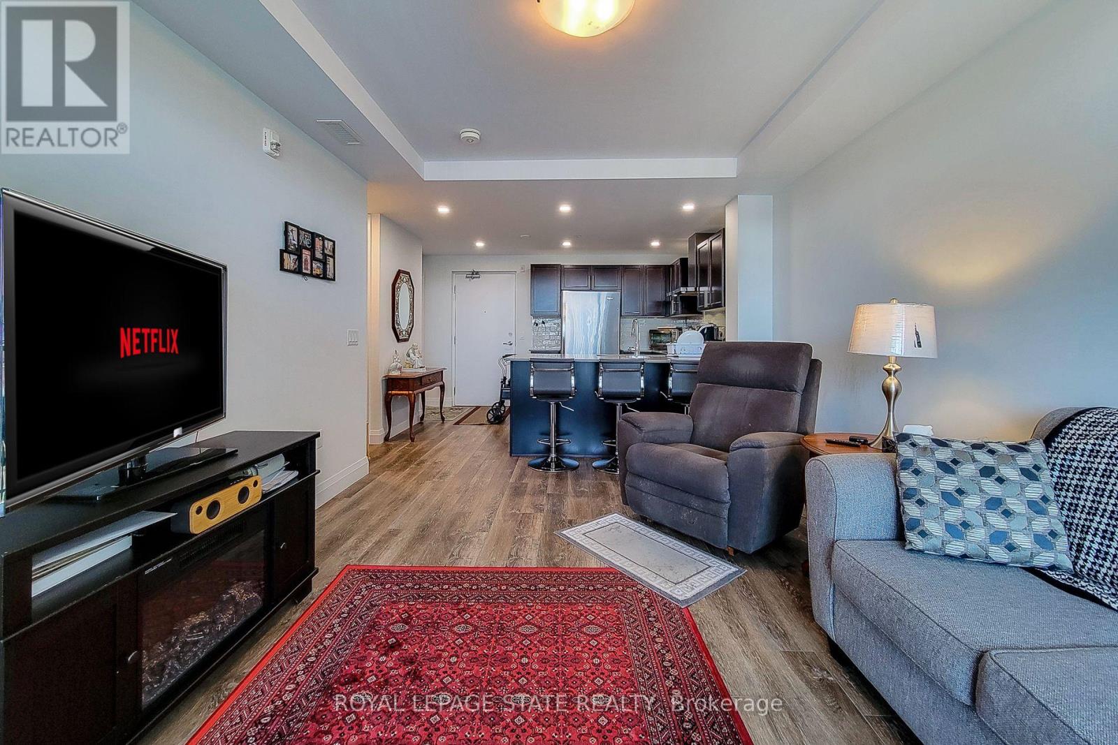 313 - 1 Redfern Avenue, Hamilton, Ontario  L9C 7S6 - Photo 12 - X12668990