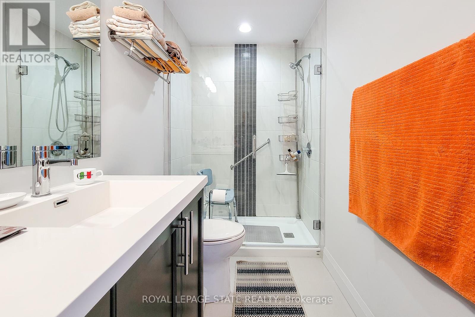 313 - 1 Redfern Avenue, Hamilton, Ontario  L9C 7S6 - Photo 28 - X12668990