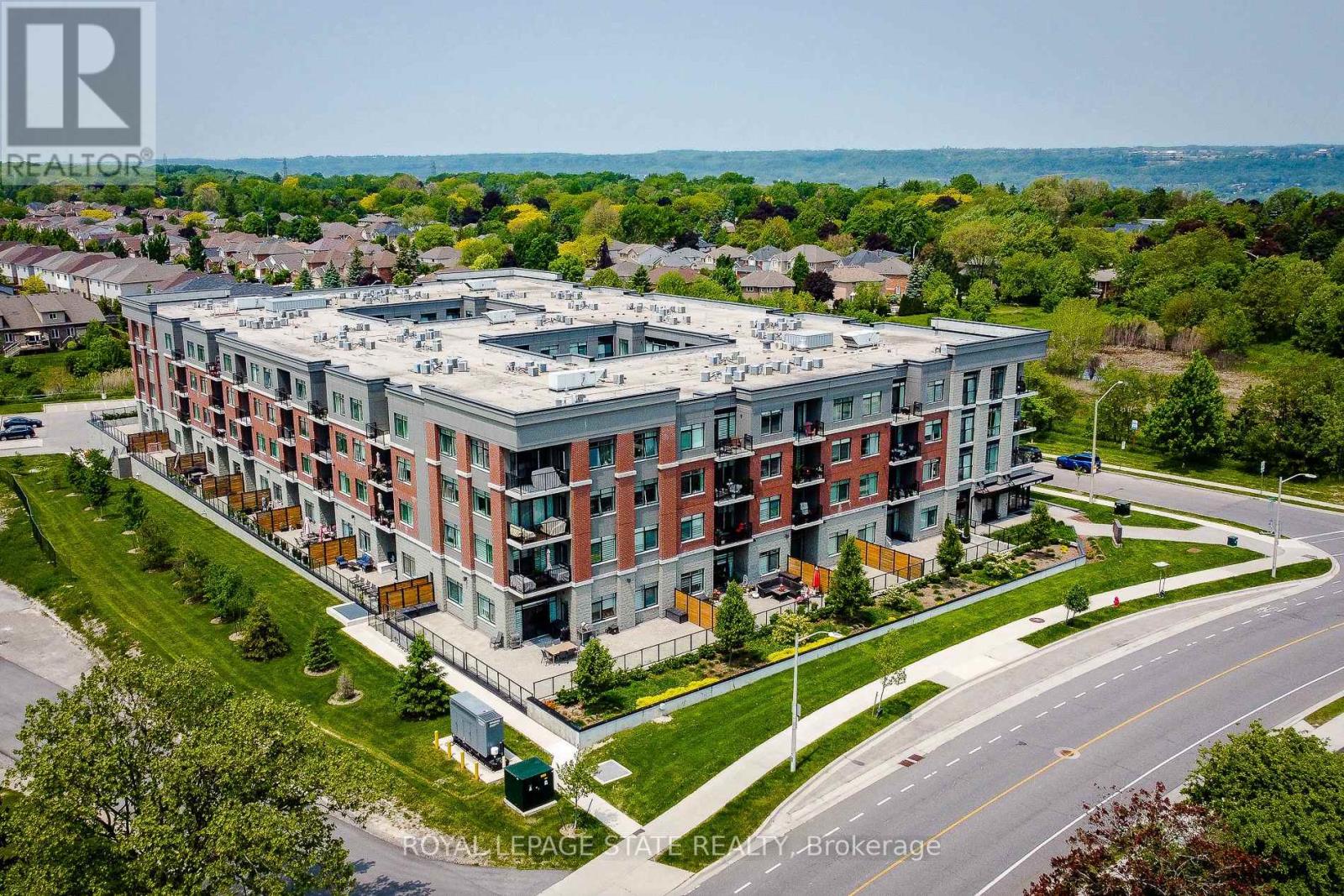 313 - 1 Redfern Avenue, Hamilton, Ontario  L9C 7S6 - Photo 3 - X12668990