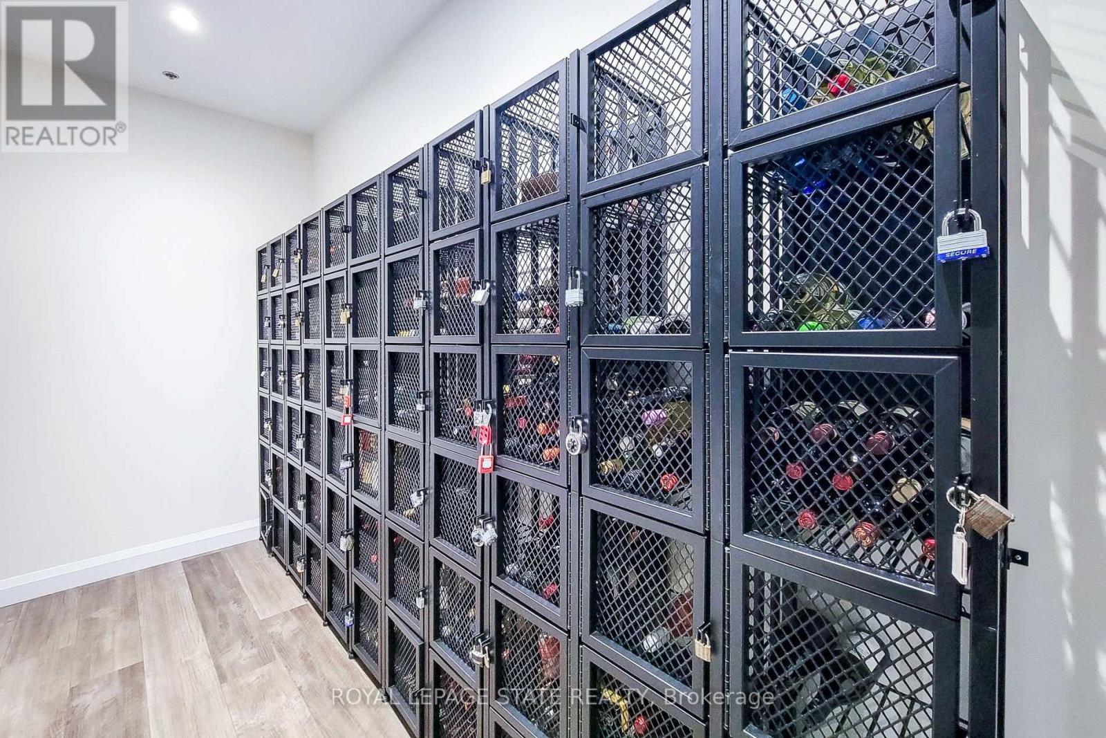 313 - 1 Redfern Avenue, Hamilton, Ontario  L9C 7S6 - Photo 40 - X12668990