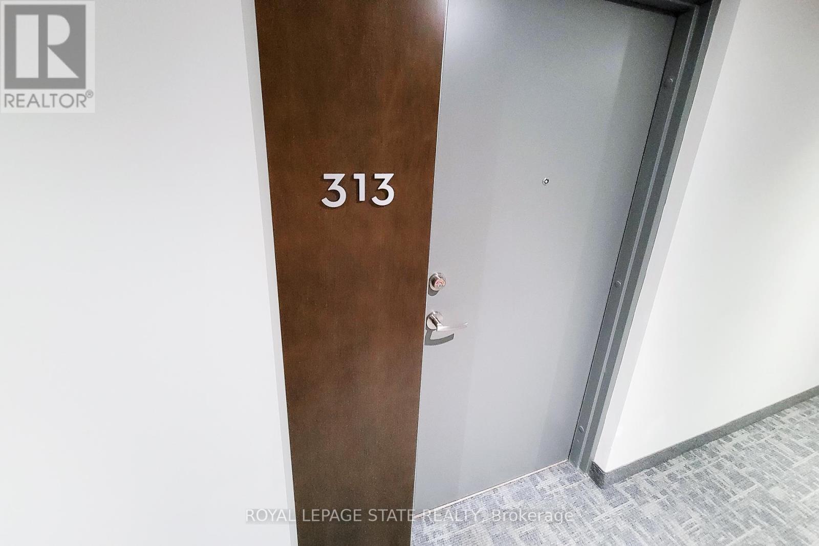 313 - 1 Redfern Avenue, Hamilton, Ontario  L9C 7S6 - Photo 9 - X12668990