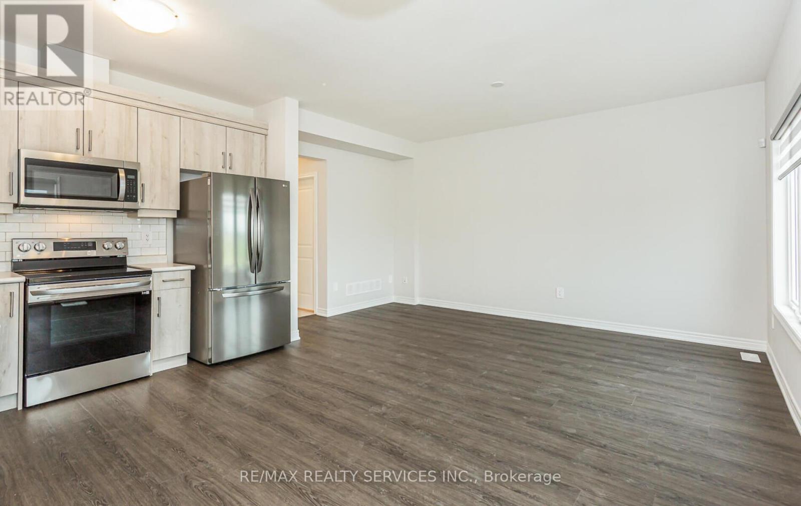 83 Sycamore Street, Welland, Ontario  L3B 5N8 - Photo 6 - X12669020