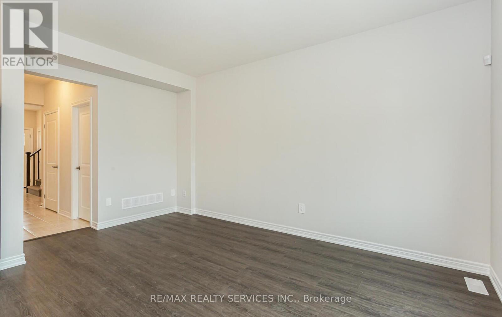 83 Sycamore Street, Welland, Ontario  L3B 5N8 - Photo 7 - X12669020