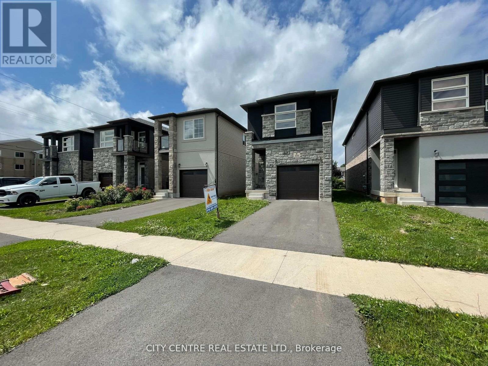 308 Louise Street, Welland, Ontario  L3B 0H8 - Photo 3 - X12669026