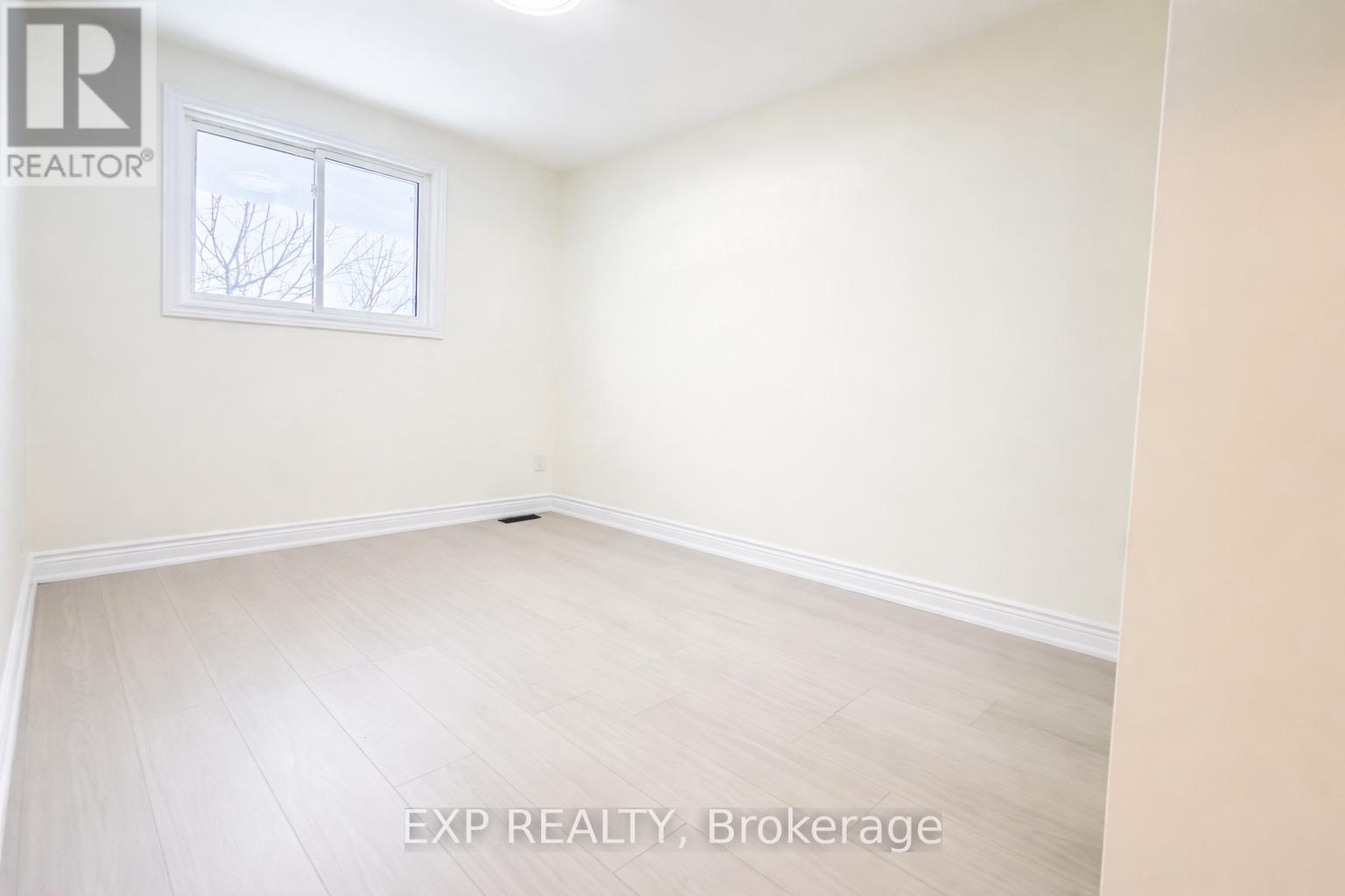 Upper - 384 Westwood Drive, Kitchener, Ontario  N2M 2L6 - Photo 11 - X12669038