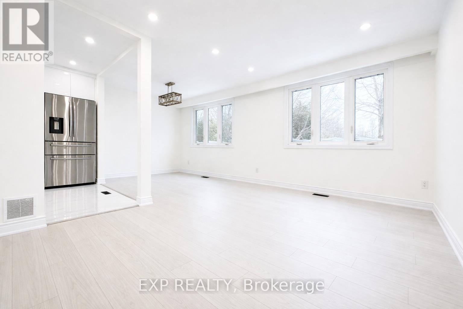 Upper - 384 Westwood Drive, Kitchener, Ontario  N2M 2L6 - Photo 19 - X12669038