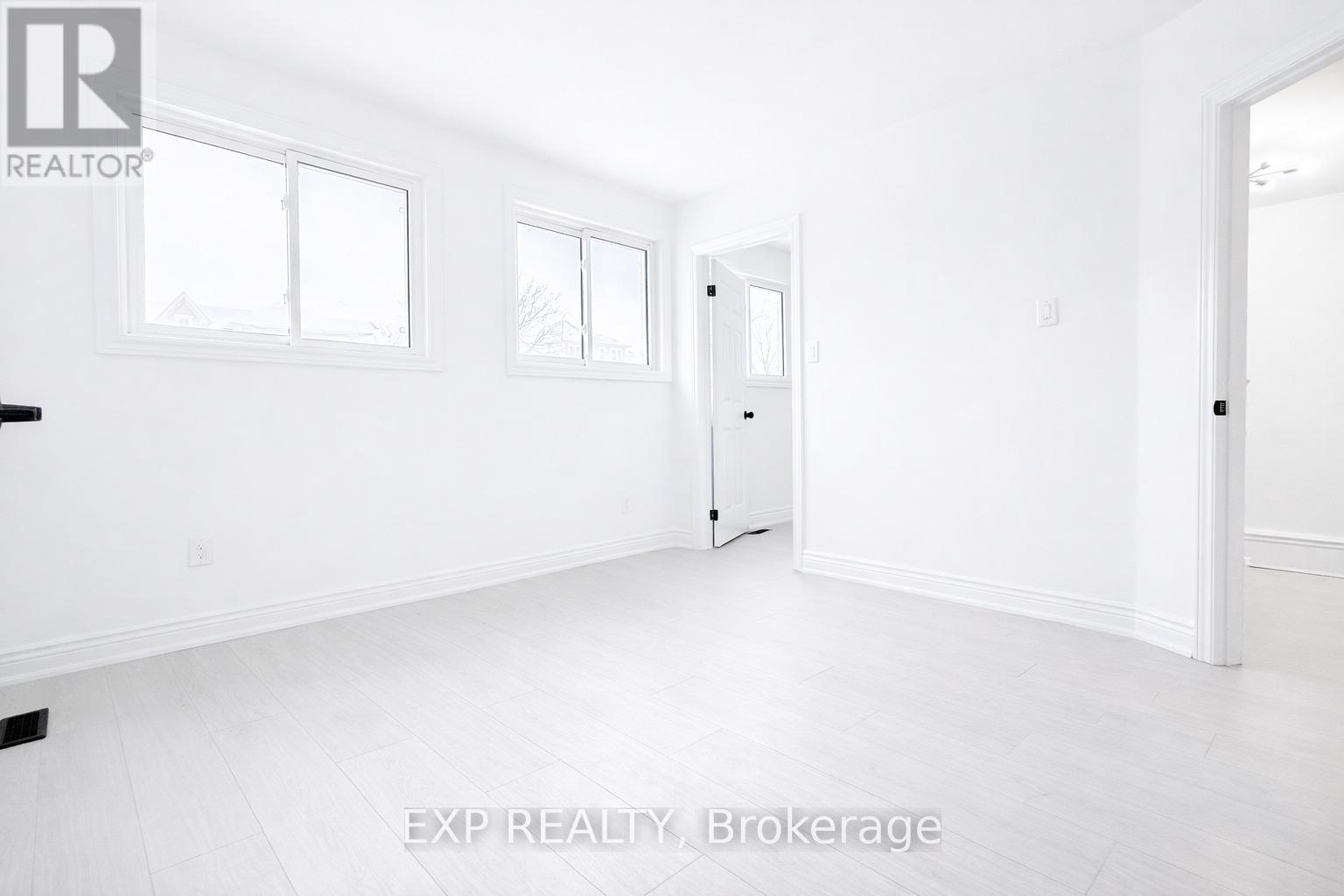 Upper - 384 Westwood Drive, Kitchener, Ontario  N2M 2L6 - Photo 21 - X12669038