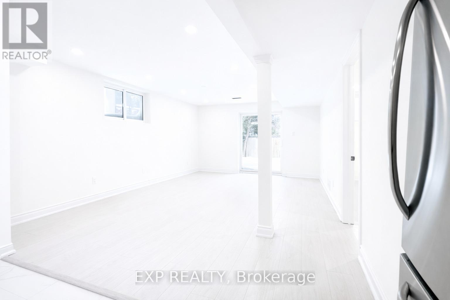 Upper - 384 Westwood Drive, Kitchener, Ontario  N2M 2L6 - Photo 26 - X12669038