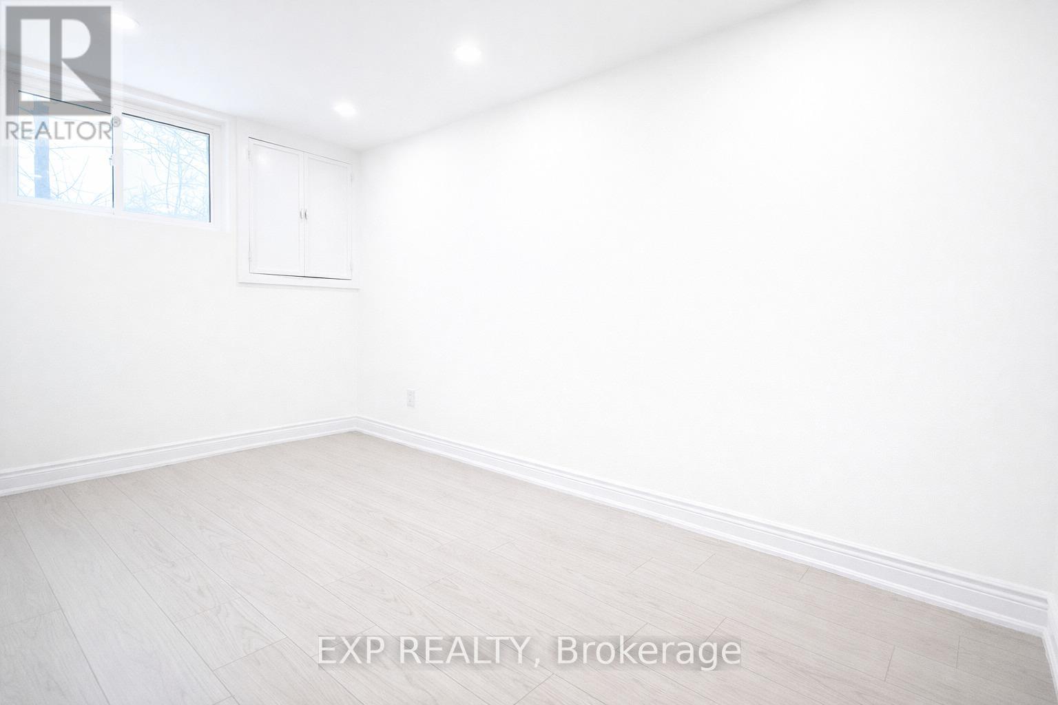 Upper - 384 Westwood Drive, Kitchener, Ontario  N2M 2L6 - Photo 28 - X12669038