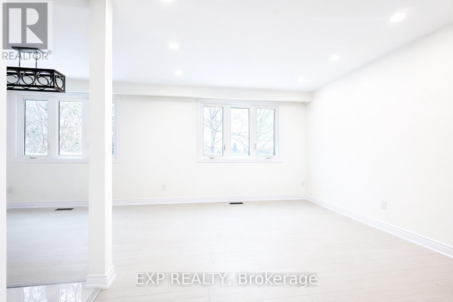 Upper - 384 Westwood Drive, Kitchener, Ontario  N2M 2L6 - Photo 5 - X12669038