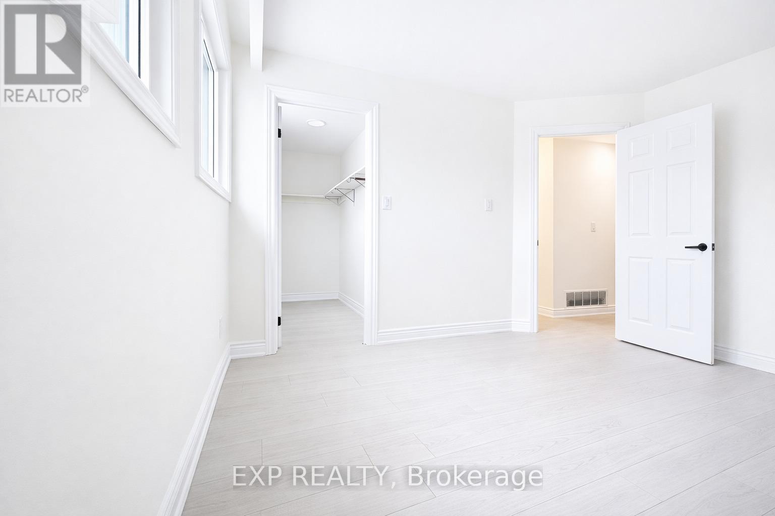 Upper - 384 Westwood Drive, Kitchener, Ontario  N2M 2L6 - Photo 8 - X12669038