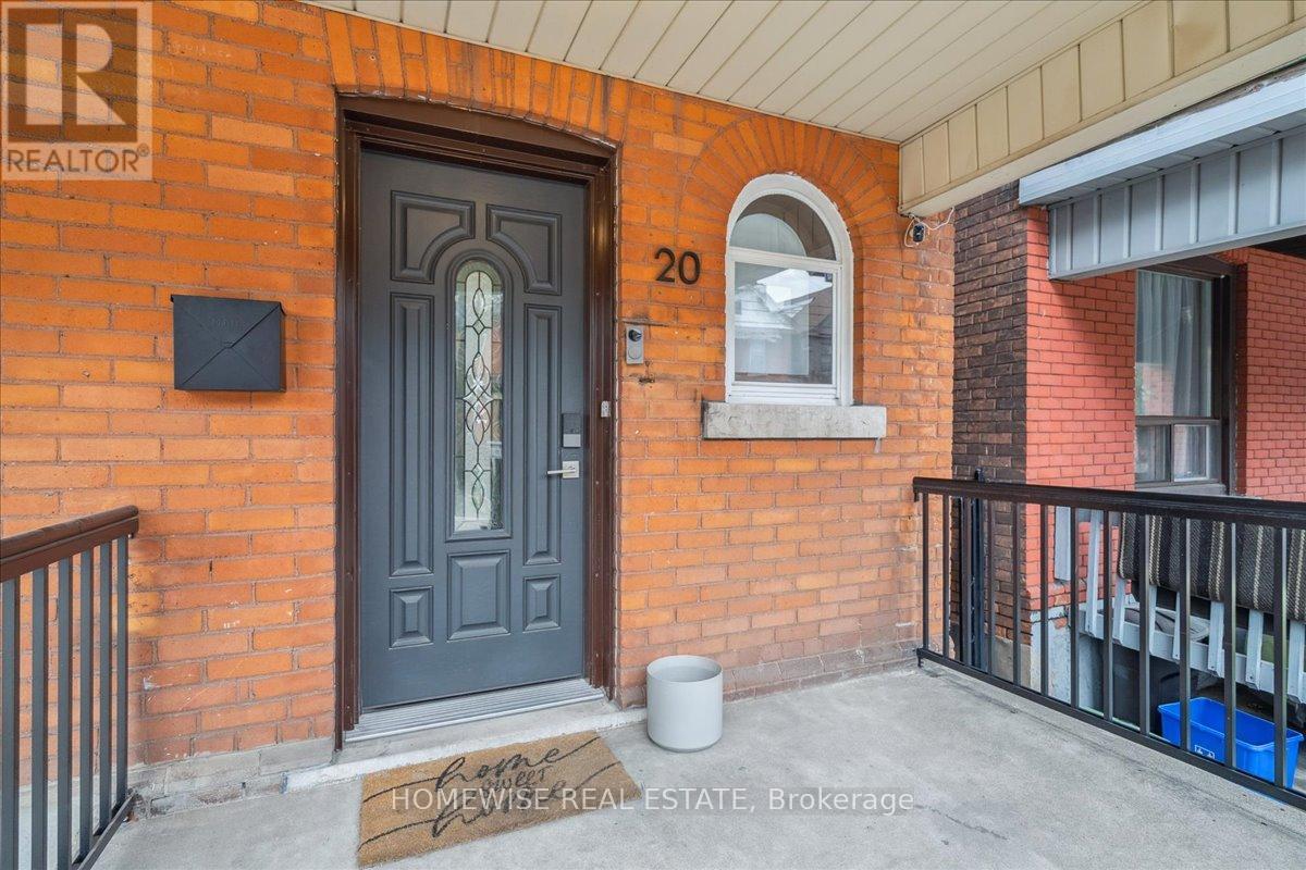 20 Greenaway Avenue, Hamilton, Ontario  L8L 6C4 - Photo 3 - X12669052