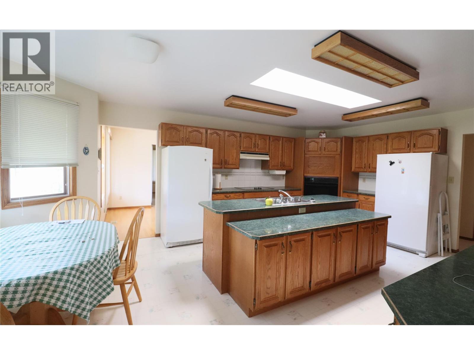 210 Winnipeg Avenue, Grand Forks, British Columbia  V0H 1H0 - Photo 17 - 10372018