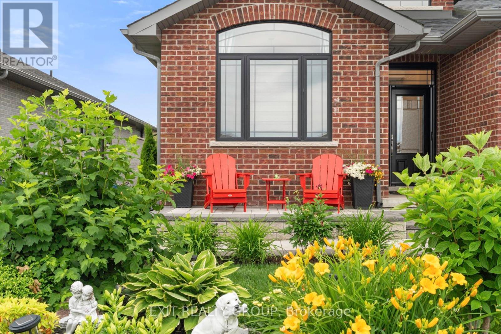 86 Essex Drive, Belleville, Ontario  K8N 0J1 - Photo 4 - X12666386