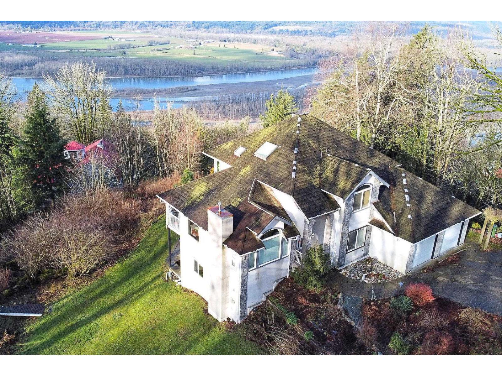 8439 Grand View Drive, Chilliwack Mountain, Chilliwack, British Columbia  V2R 4A2 - Photo 3 - R3076369