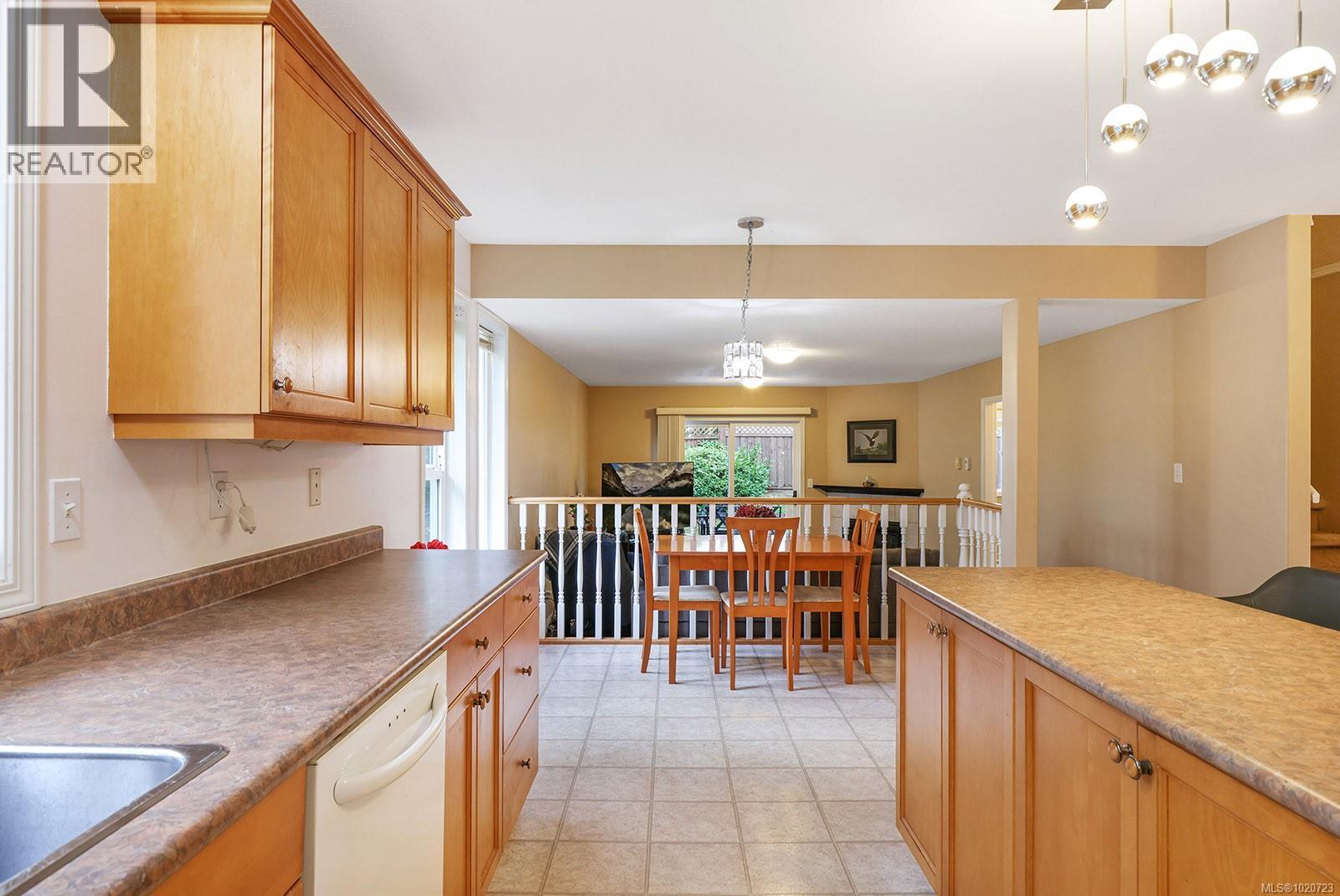 2225 Heron Cres, Comox, British Columbia  V9M 3Y2 - Photo 5 - 1020723