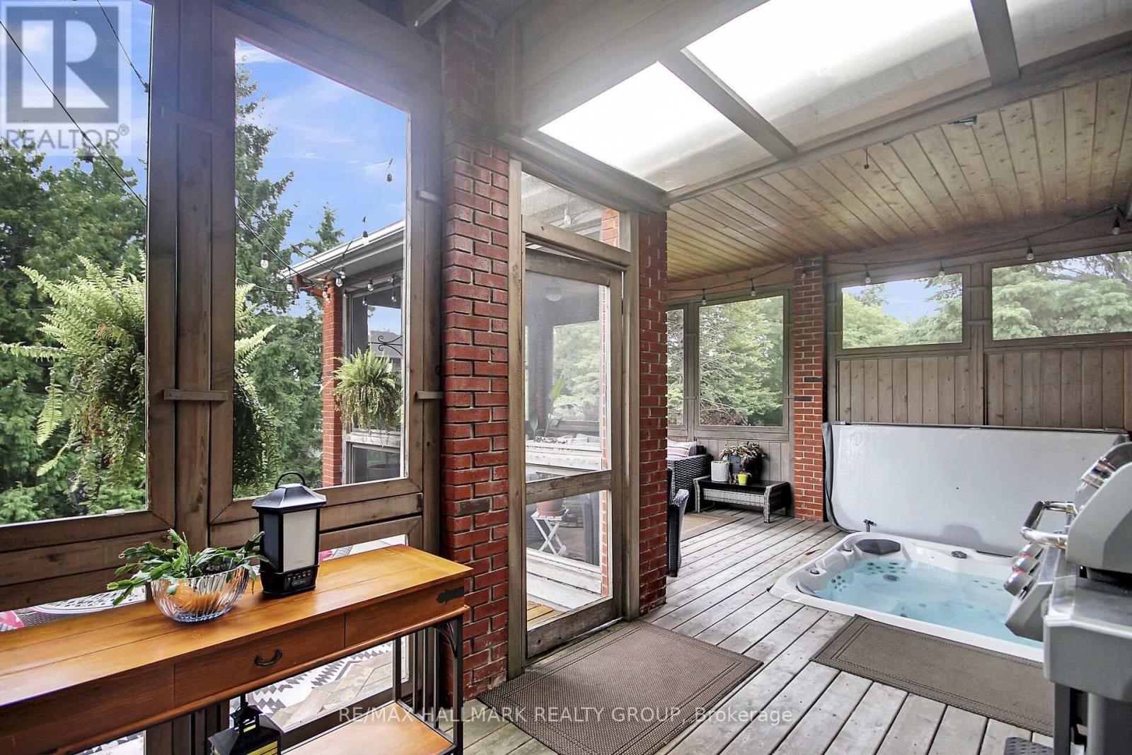 13 Beechgrove Gardens, Ottawa, Ontario  K2S 1W5 - Photo 45 - X12669256