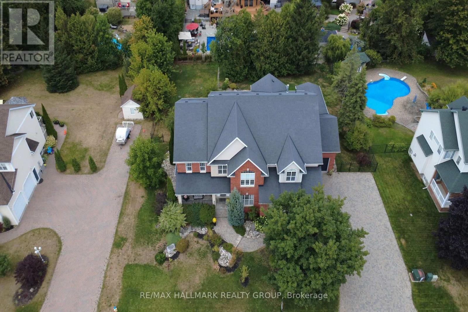 13 Beechgrove Gardens, Ottawa, Ontario  K2S 1W5 - Photo 48 - X12669256