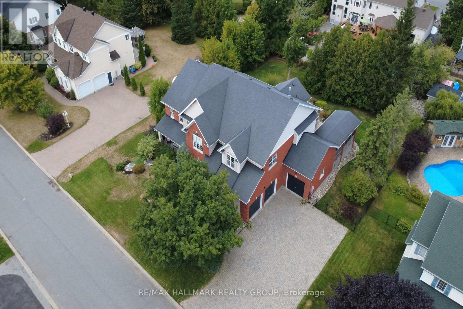 13 Beechgrove Gardens, Ottawa, Ontario  K2S 1W5 - Photo 49 - X12669256