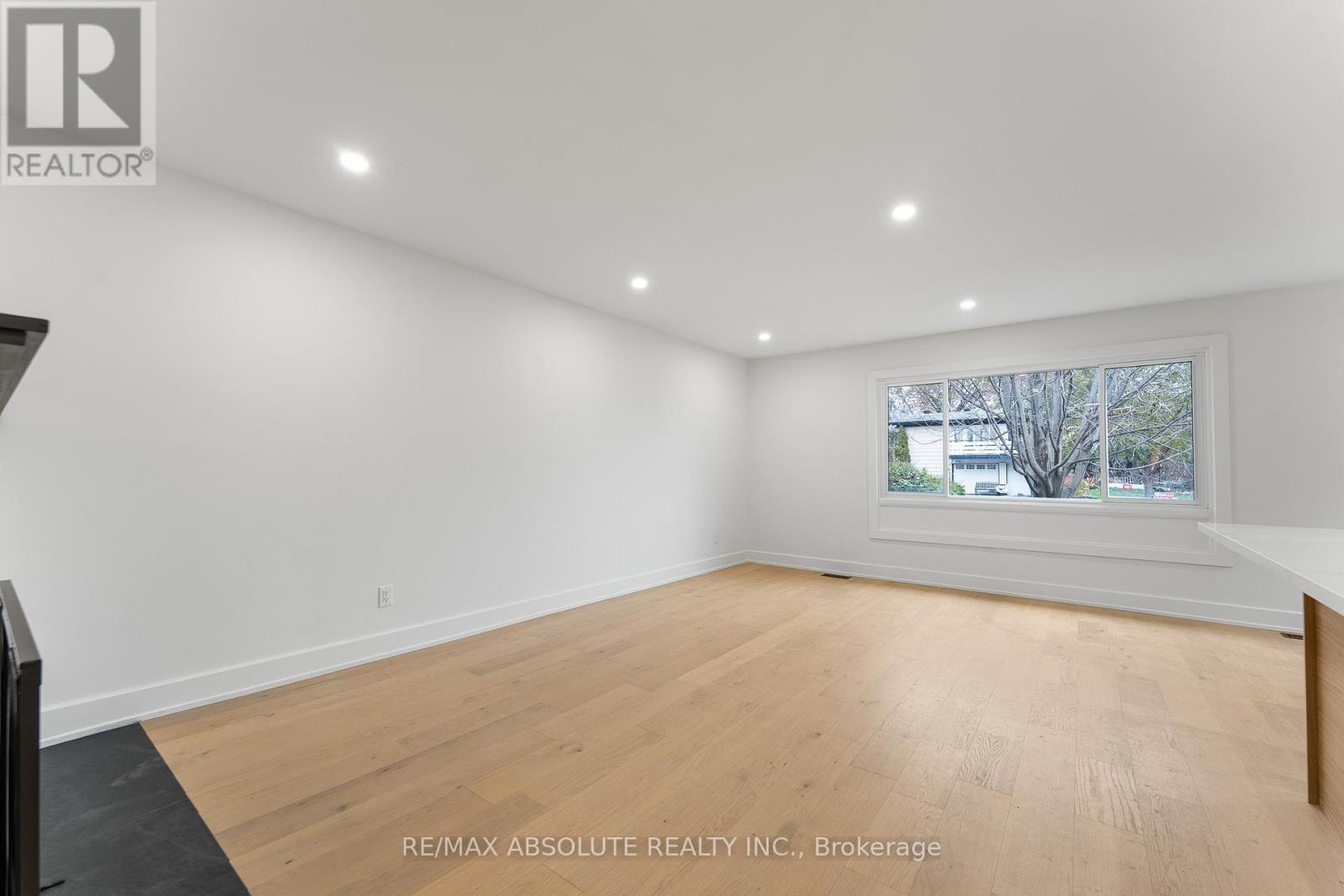 14 Mulvagh Avenue, Ottawa, Ontario  K2E 6M6 - Photo 16 - X12669300