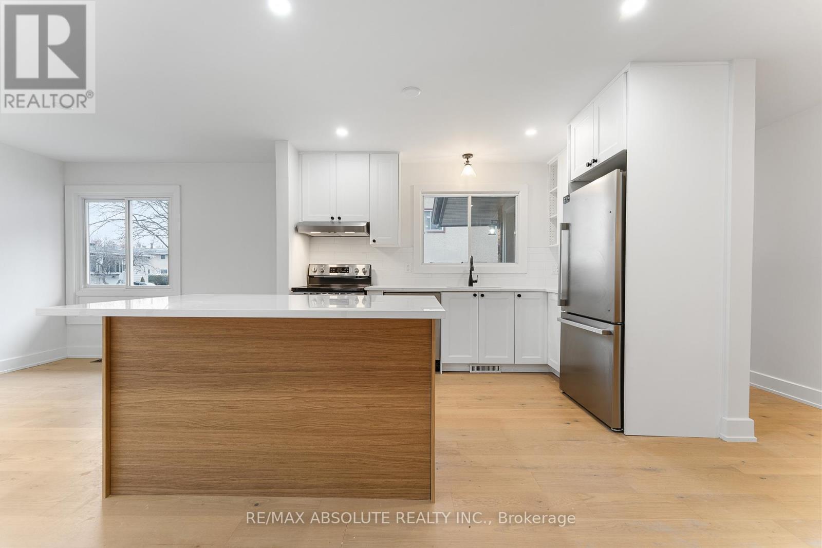 14 Mulvagh Avenue, Ottawa, Ontario  K2E 6M6 - Photo 2 - X12669300