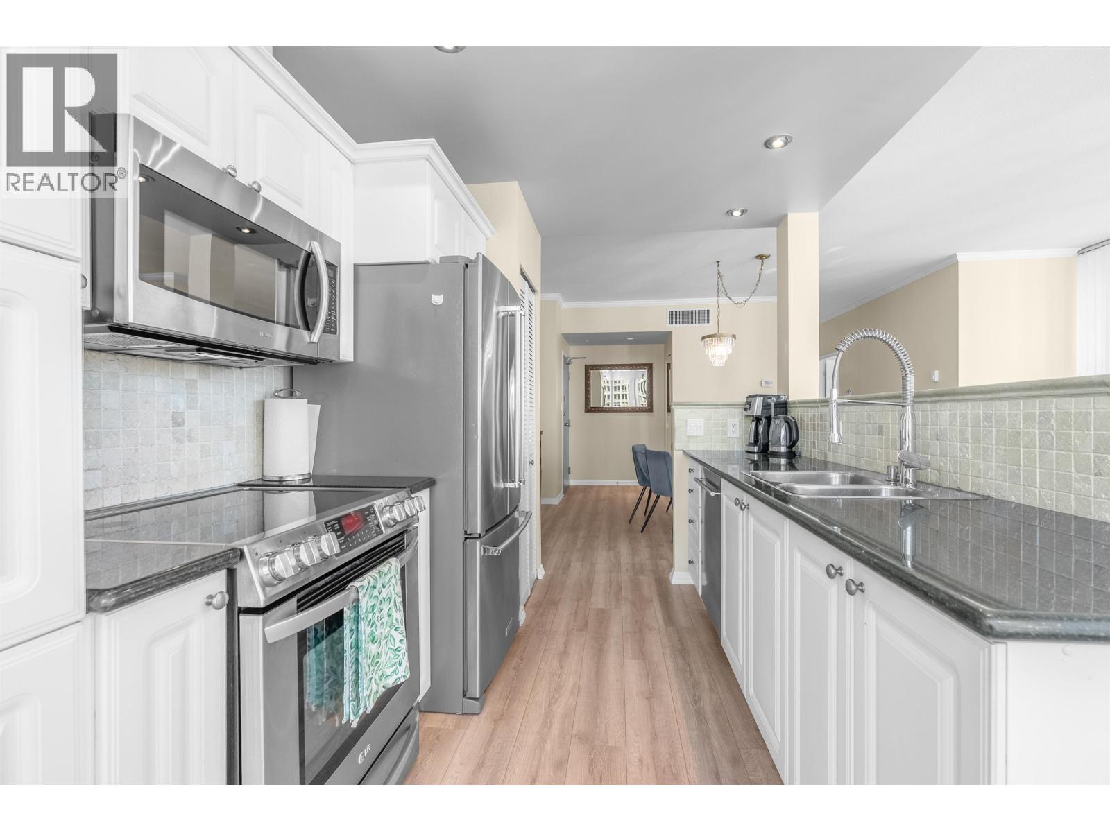 2702 1166 Melville Street, Vancouver, British Columbia  V6E 4P6 - Photo 13 - R3076512