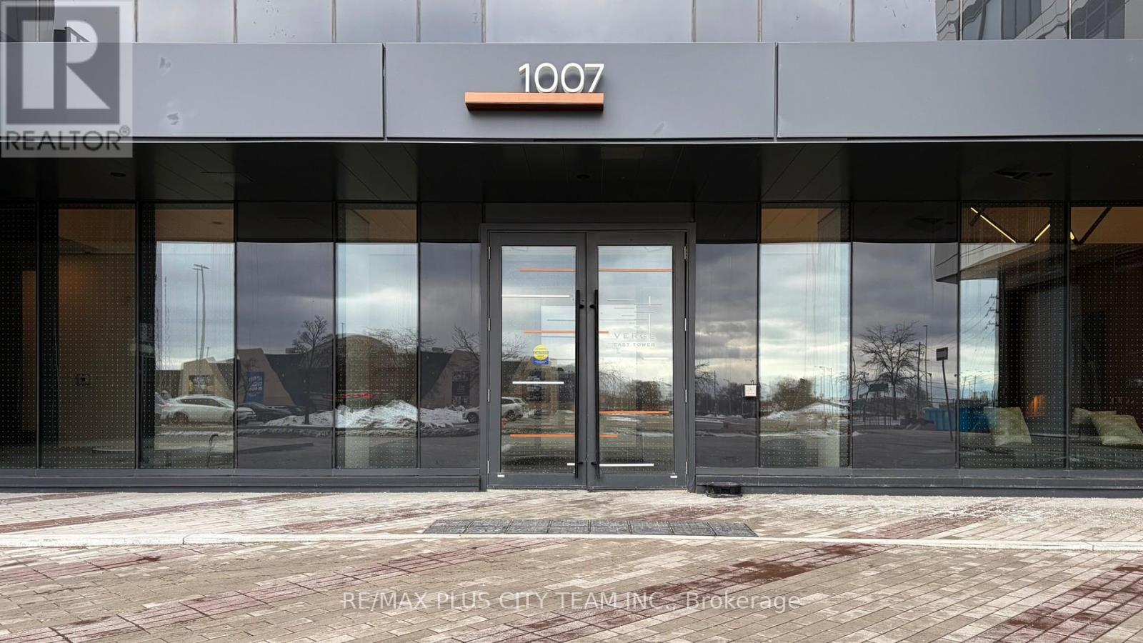 711 - 1007 The Queensway, Toronto, Ontario  M8Z 0H4 - Photo 3 - W12595534