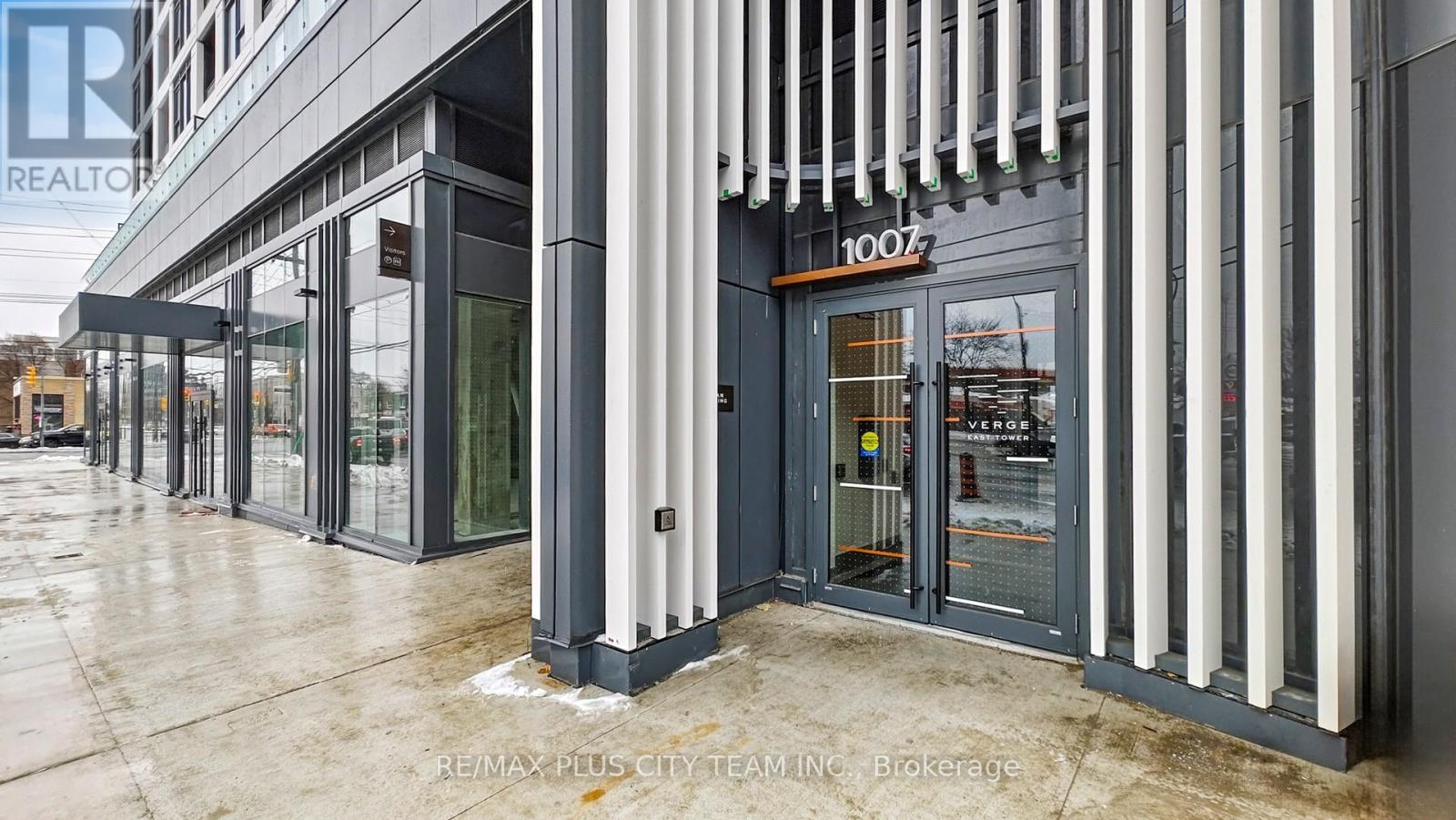 711 - 1007 The Queensway, Toronto, Ontario  M8Z 0H4 - Photo 4 - W12595534