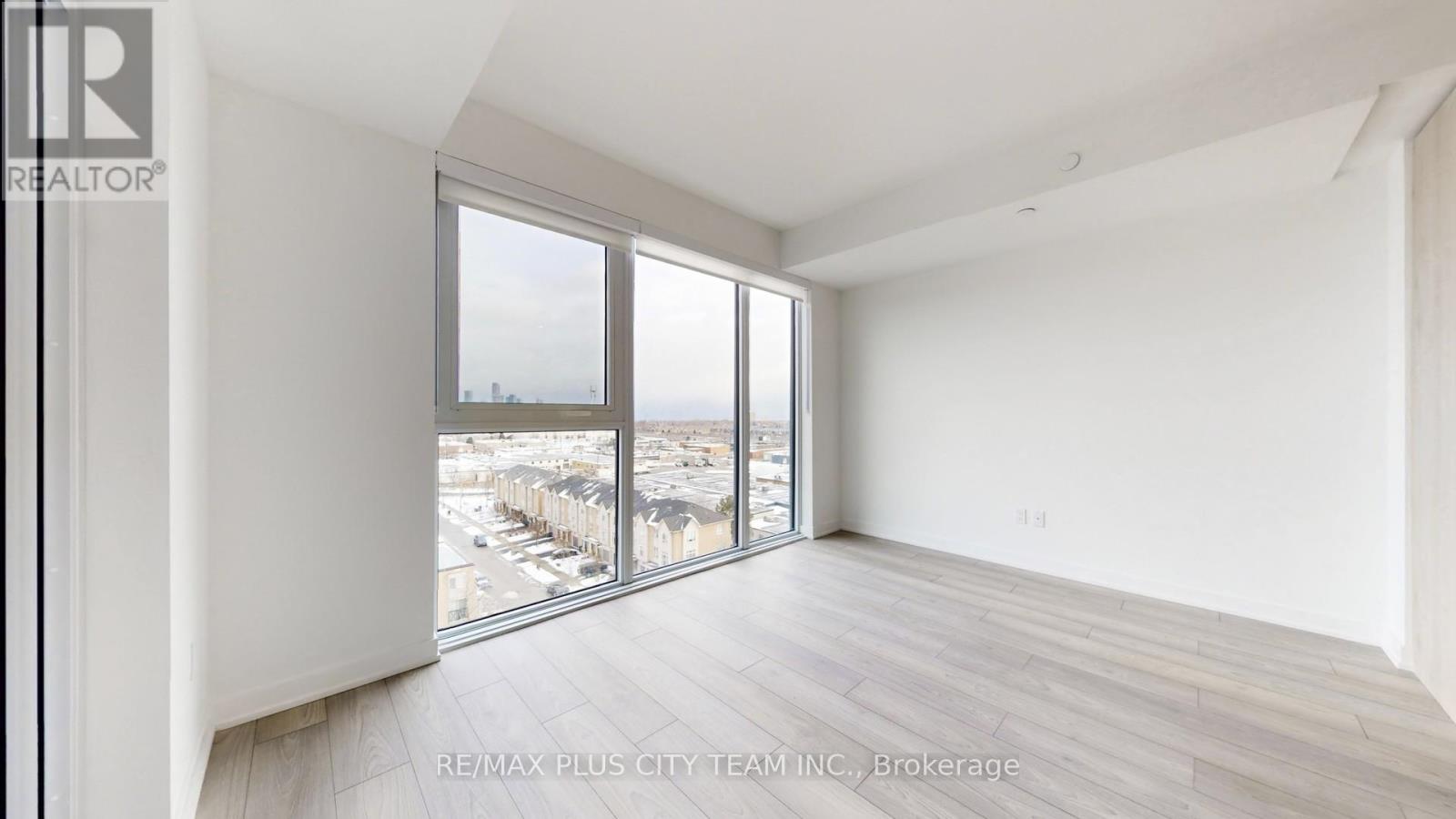 711 - 1007 The Queensway, Toronto, Ontario  M8Z 0H4 - Photo 6 - W12595534