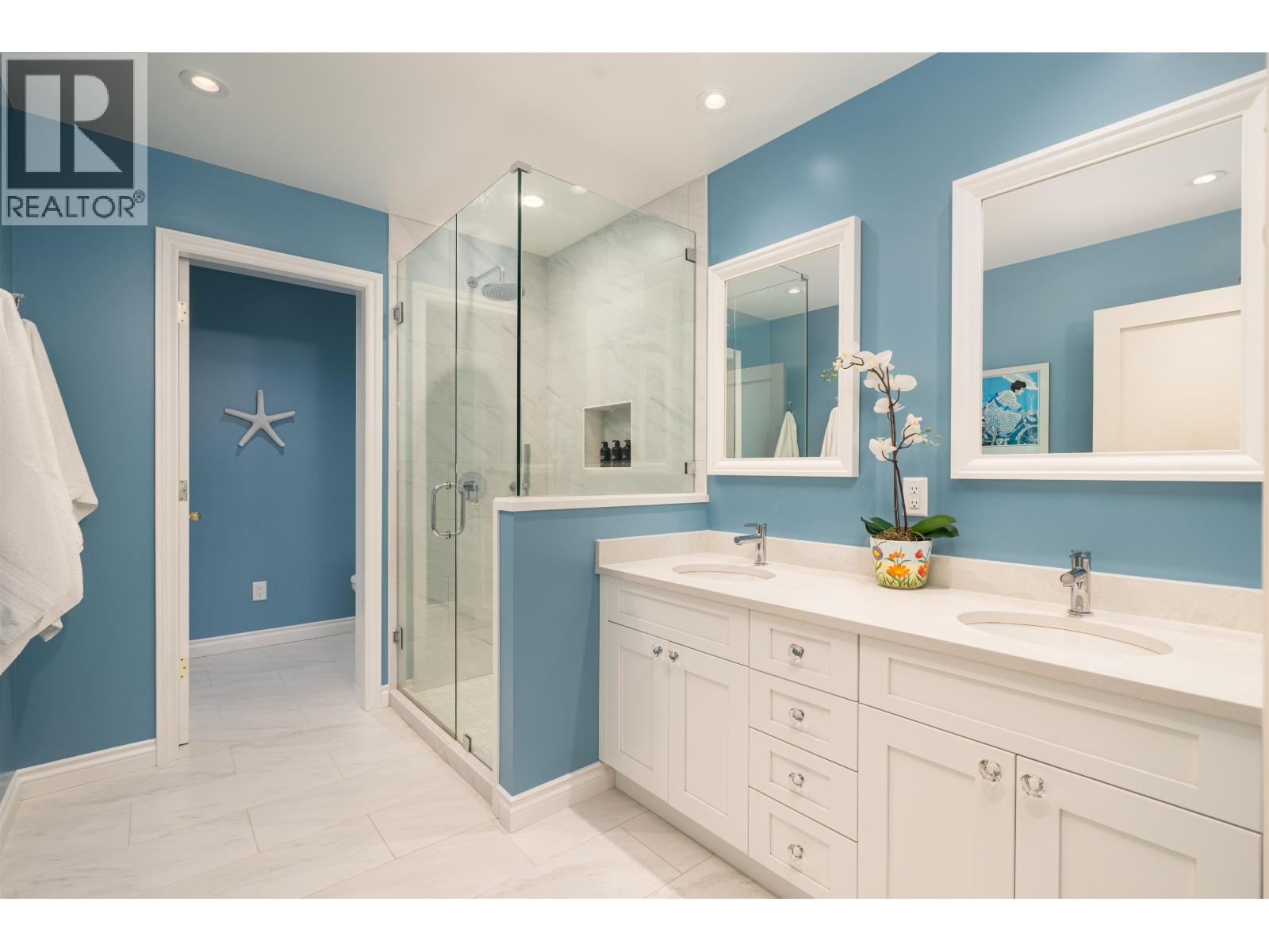 947 Village Drive, Bowen Island, British Columbia  V0N 1G1 - Photo 15 - R3076533