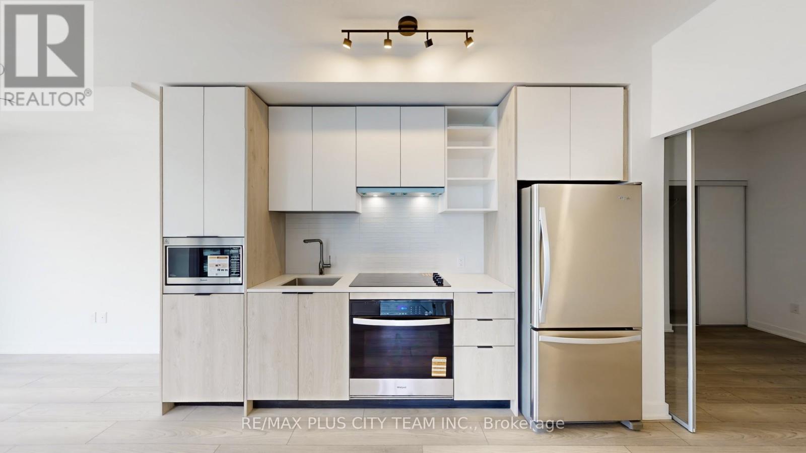 711 - 1007 The Queensway, Toronto, Ontario  M8Z 0H4 - Photo 10 - W12595534