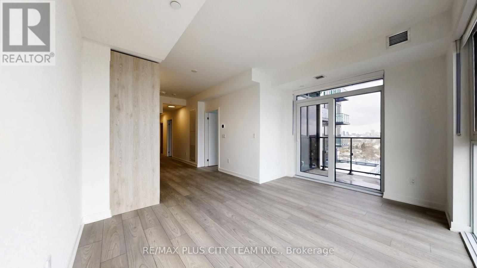 711 - 1007 The Queensway, Toronto, Ontario  M8Z 0H4 - Photo 7 - W12595534