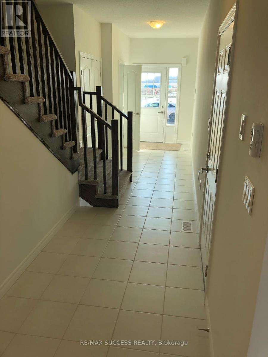 23 Lloyd Davies Way, Hamilton, Ontario  L0R 1C0 - Photo 13 - X12668664