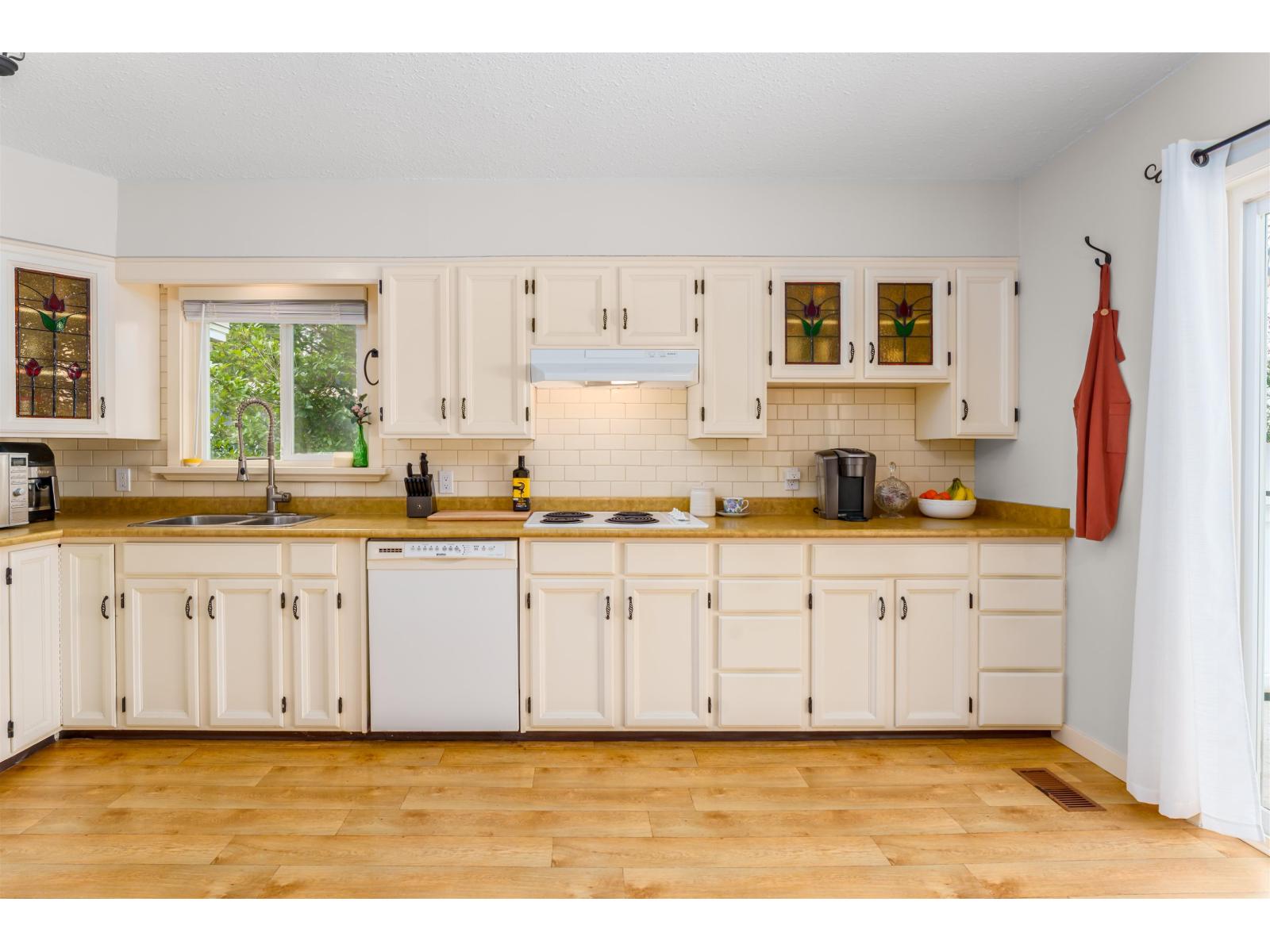 34777 Mt Blanchard Drive, Abbotsford, British Columbia  V2S 2Y2 - Photo 6 - R3076524