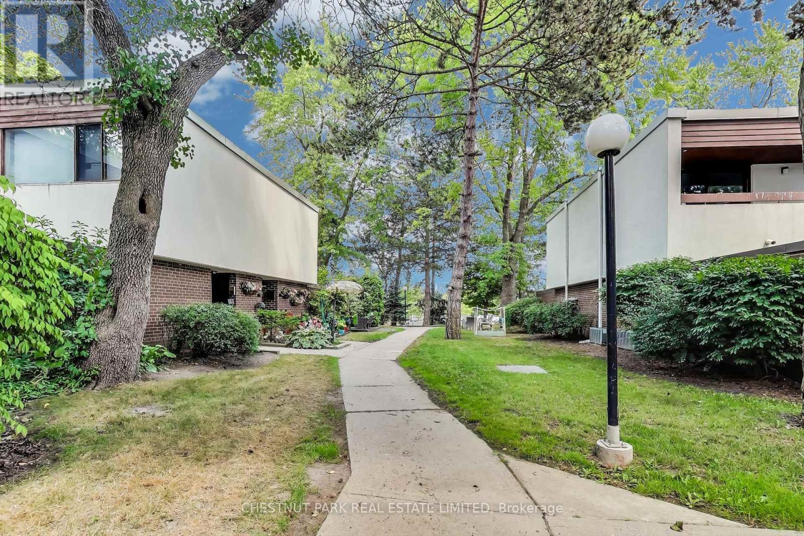 53 - 396 Woodsworth Road, Toronto, Ontario  M2L 2T9 - Photo 4 - C12669186