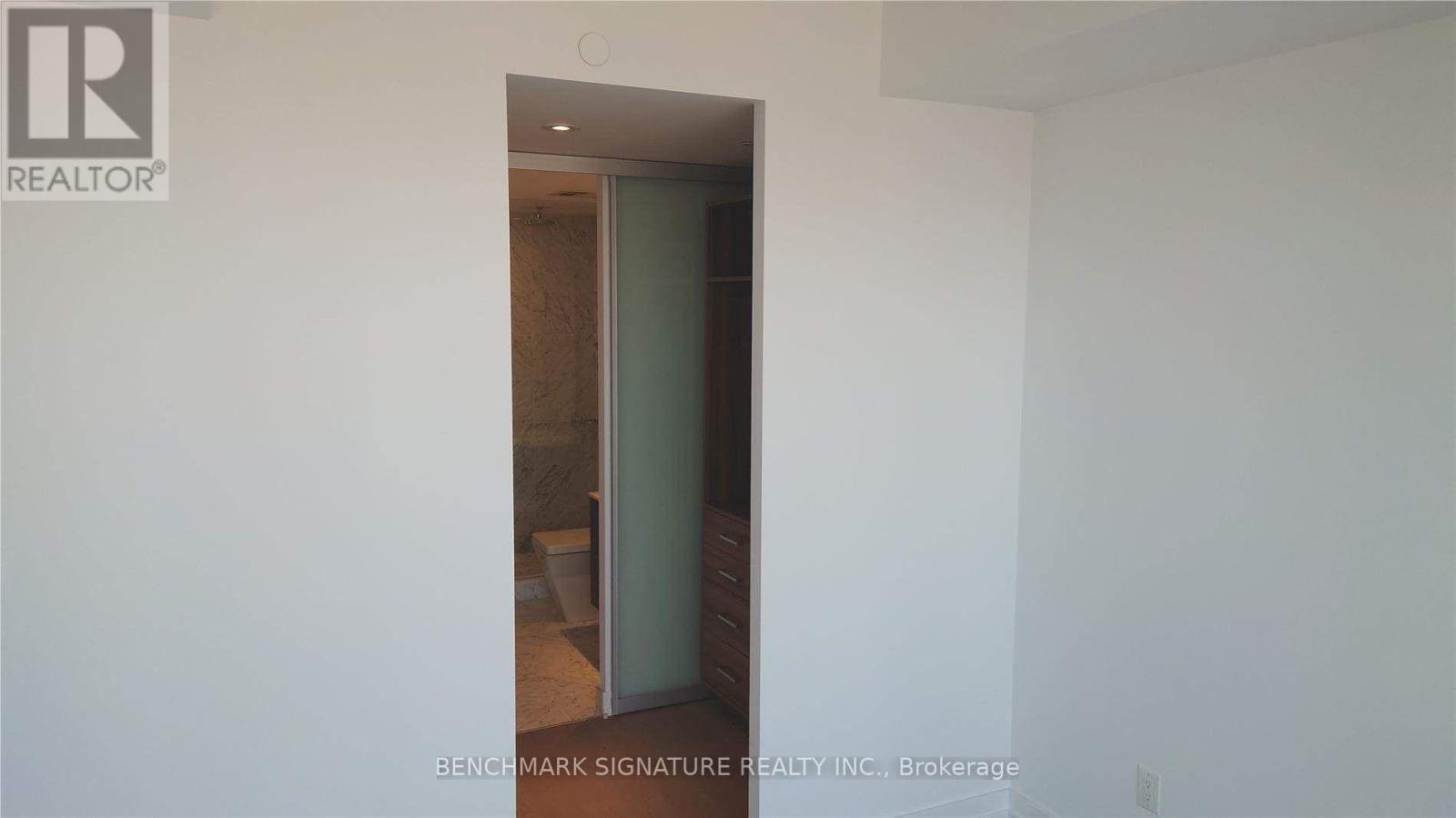 2805 - 488 University Avenue, Toronto, Ontario  M5G 0C1 - Photo 11 - C12669238