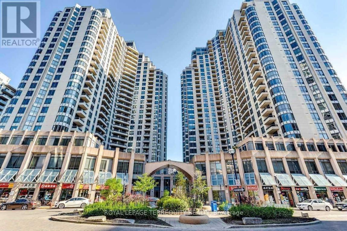 818 - 15 NORTHTOWN WAY, Toronto, Ontario